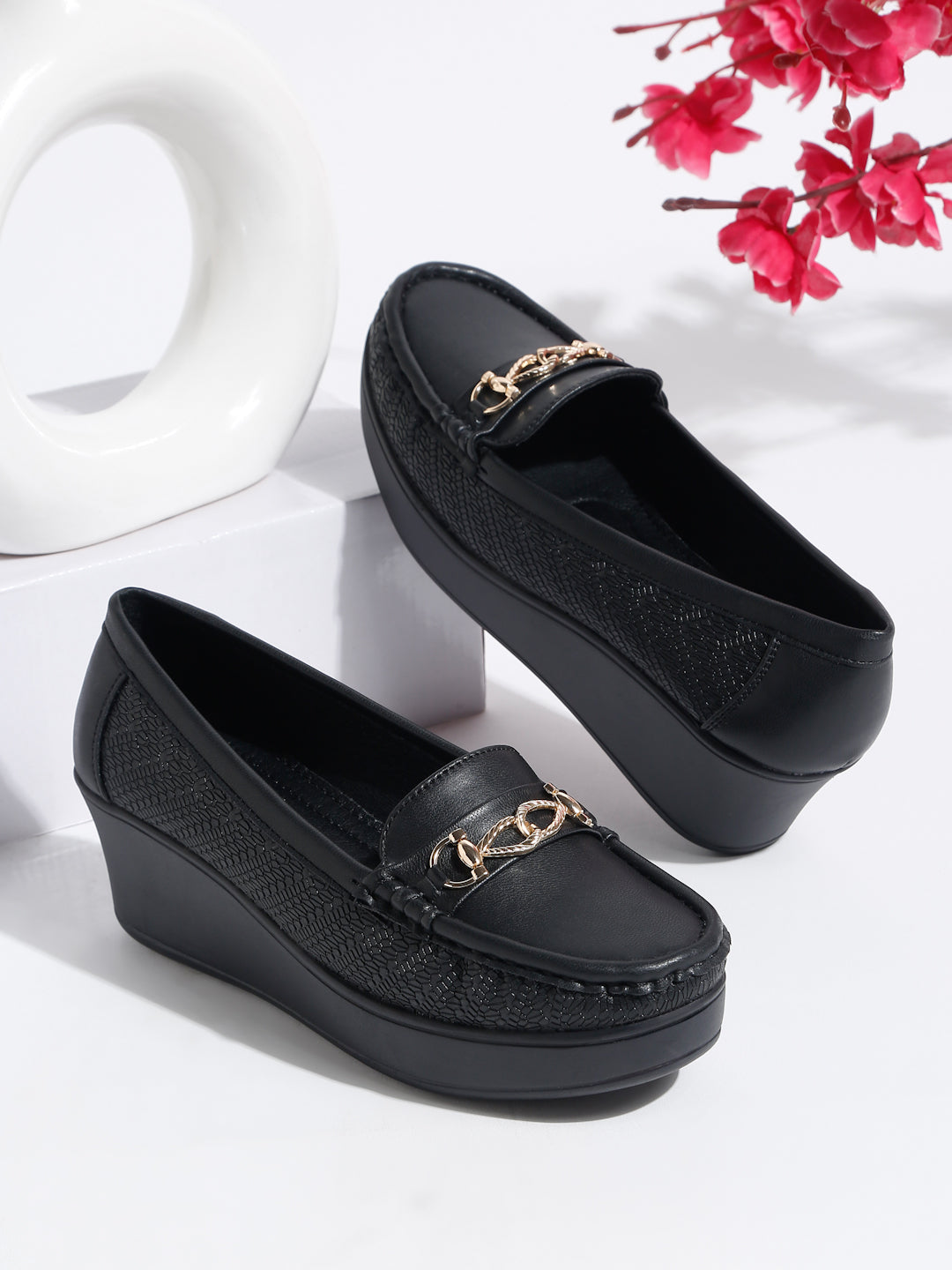 Flat n Heels Women's Black Slip-On Loafers