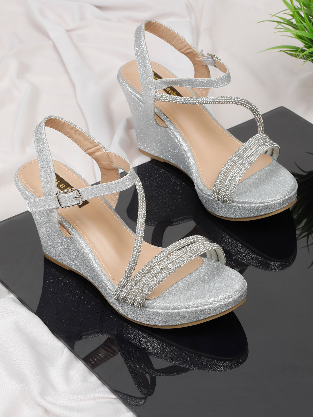 SANDALS 123 1