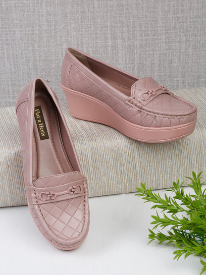 Flat n Heels Women's Pink Slip-On Loafers