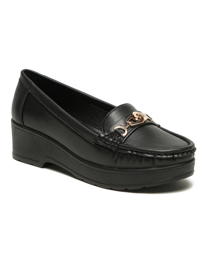 Flat n Heels Women's Black Slip-On Loafers
